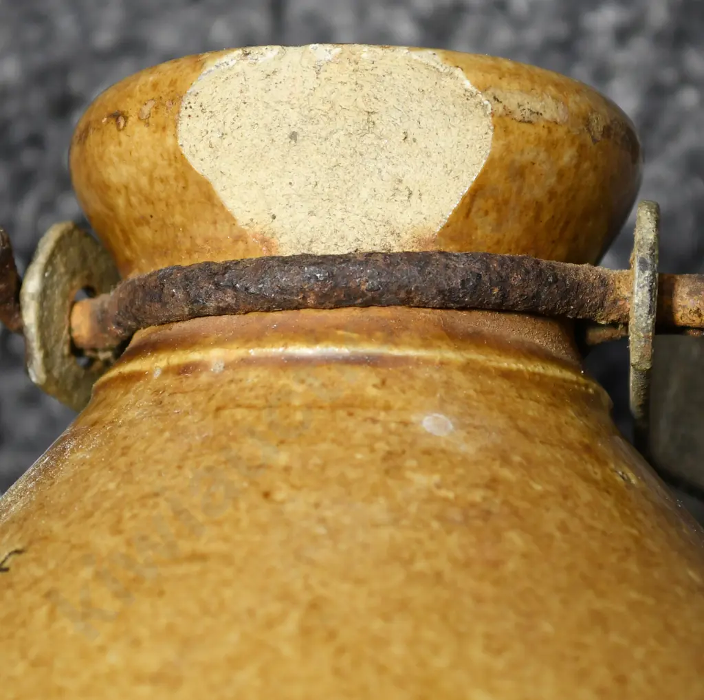 MOFFETT BLUFF & INVERCARGILL STONE JAR Image 1++