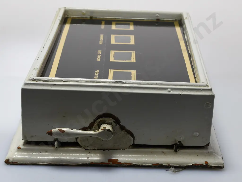 MAIDS CALLING Image 1++