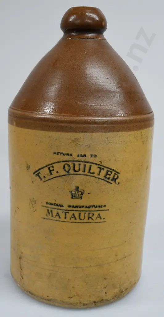 QUILTER MATURA STONE JAR Image 1++