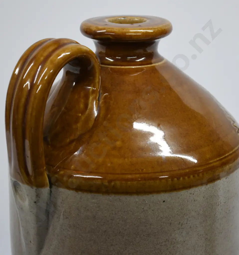 WHITE HOUSE HENLEY STONE JAR Image 1++