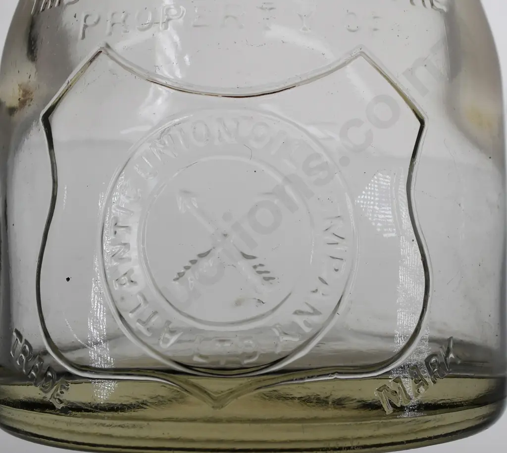 ATLANTIC UNION OIL BOTTLE Image 1++