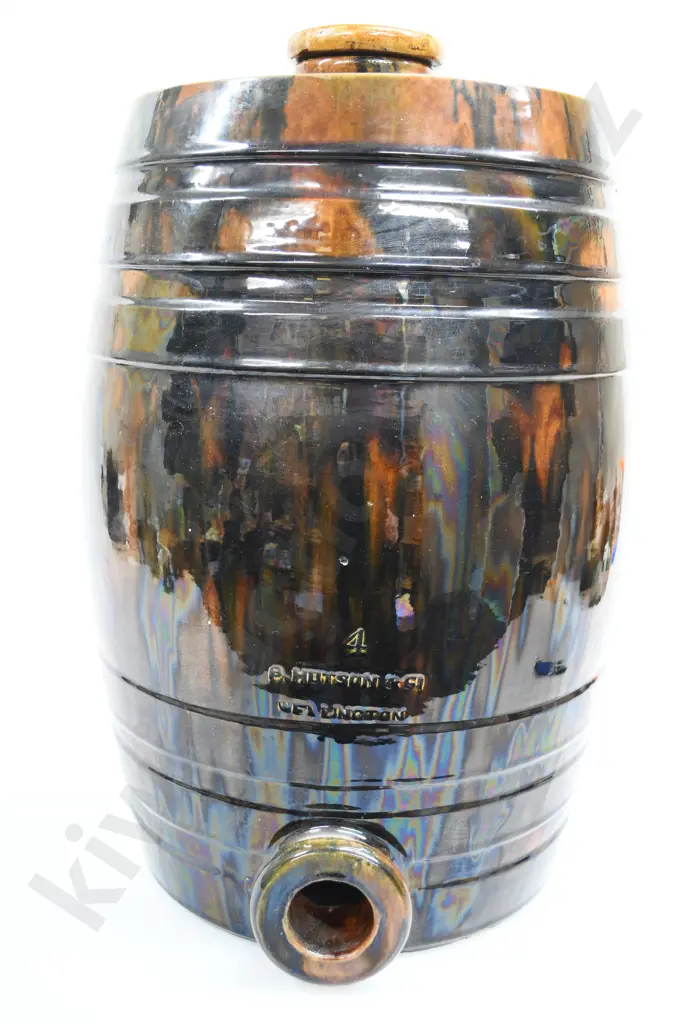 HUTSON WELLINGTON MAJOLICA STONEWARE BARRELL Image 1++