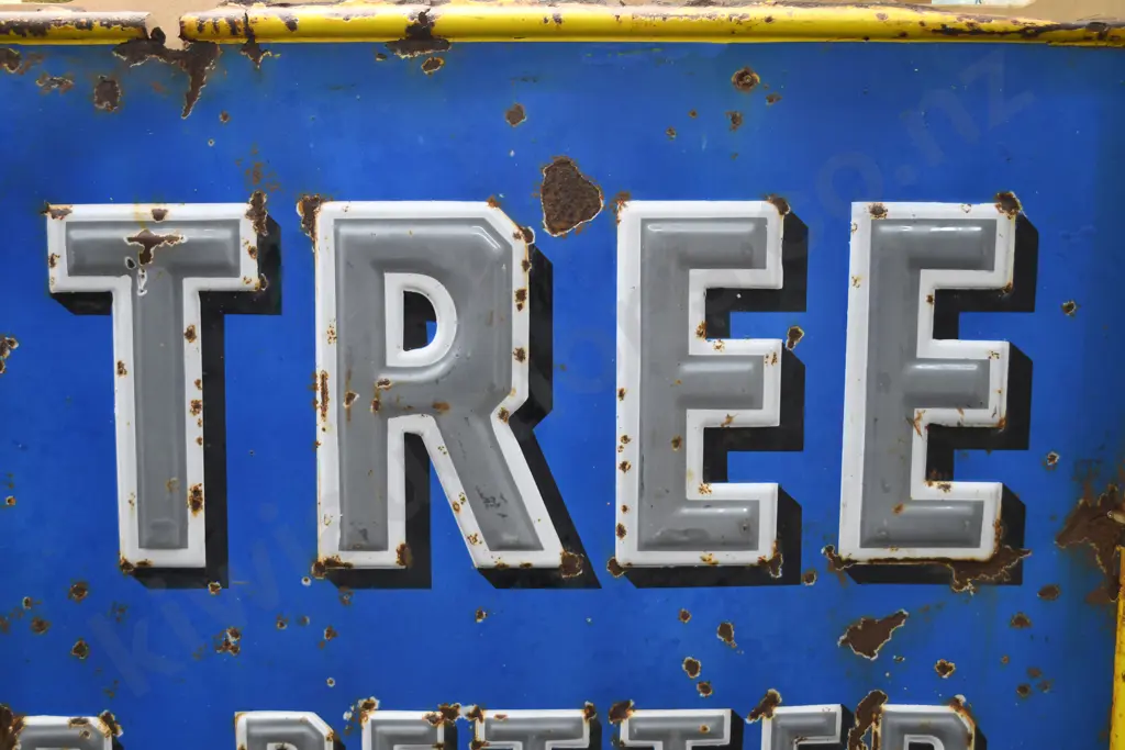BIG TREE TIN PRESSED TIN ADVERTISING SIGN Image 1++