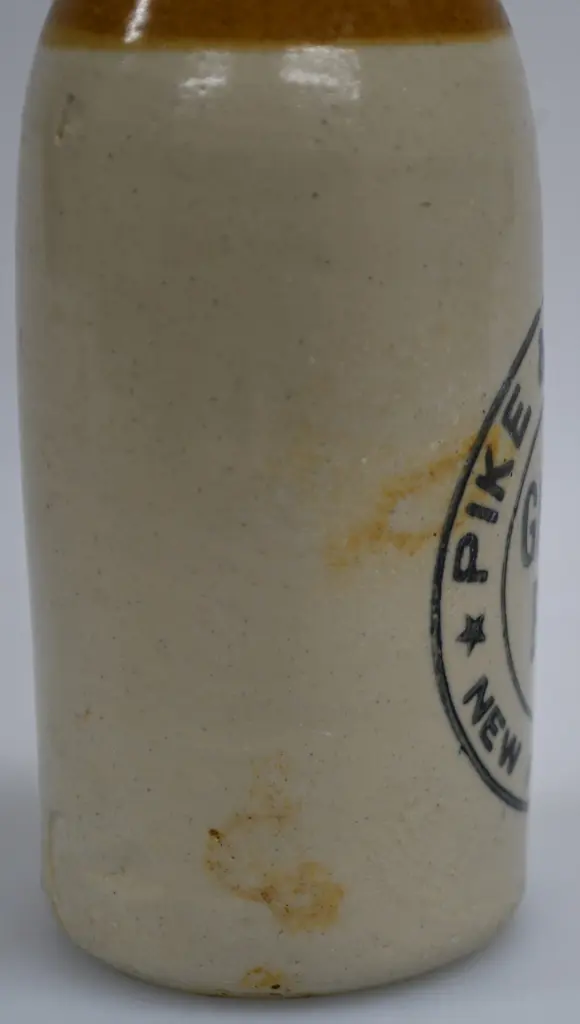 PIKE & WATERS NEW PLYMOUTH GINGER BEER Image 1++