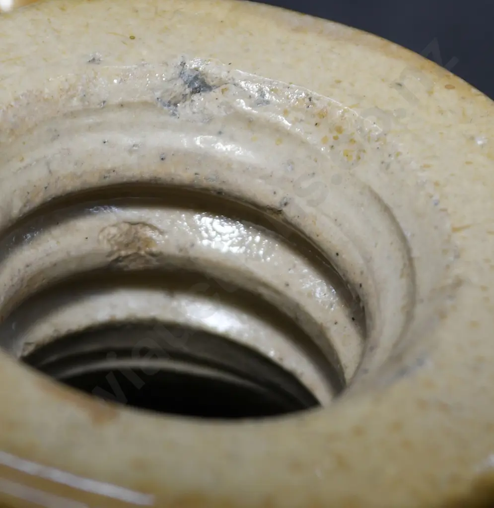 WATTS TIMARU 3 GALLON STONEWARE JAR Image 1++