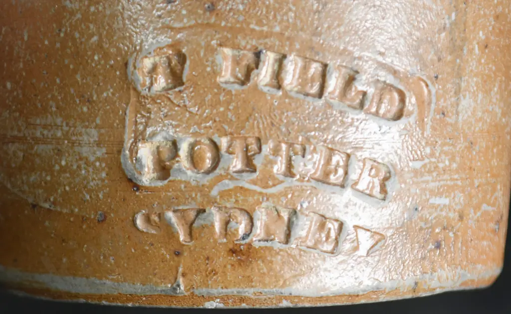 ARTHUR AUCKLAND EARLY SALT GLAZED GINGER BEER Image 1++