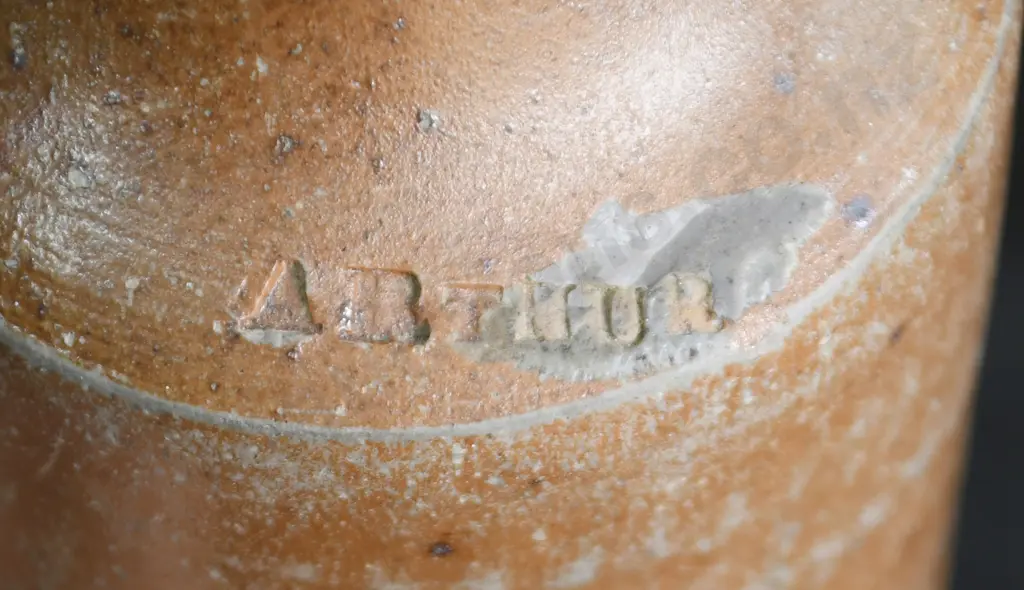 ARTHUR AUCKLAND EARLY SALT GLAZED GINGER BEER Image 1++