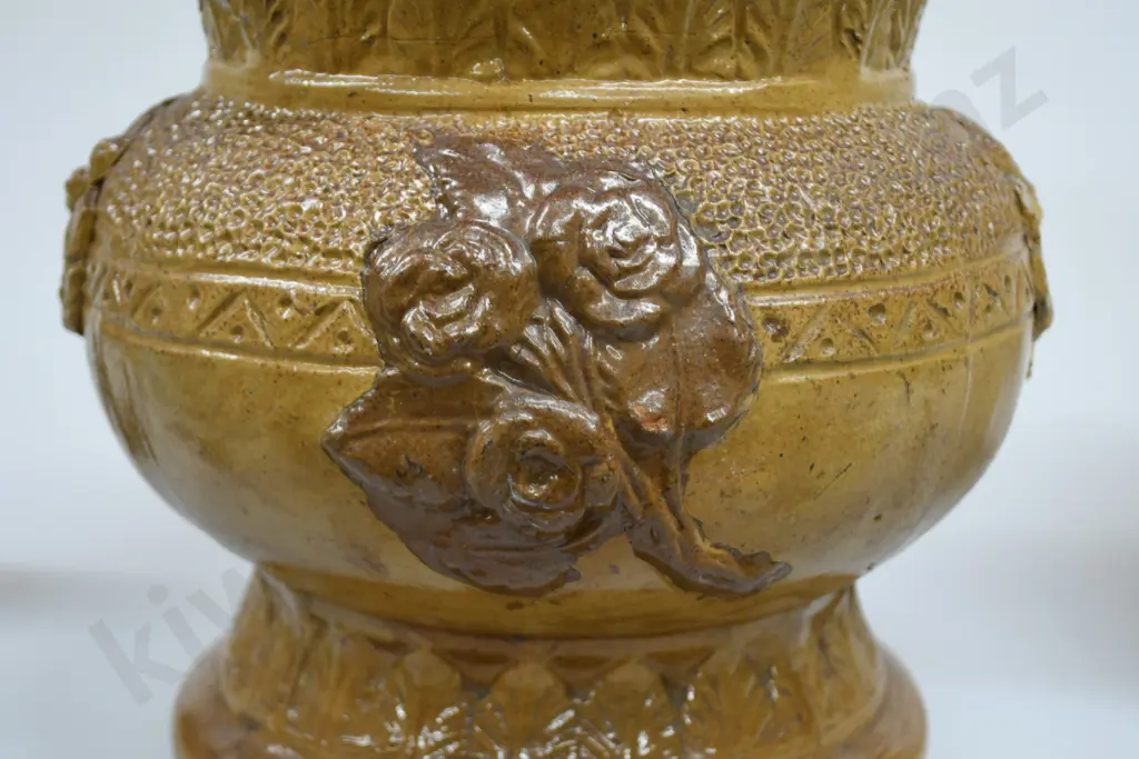 MARLBOROUGH BRICK & PIPE WORKS FLOWER URN Image 1++