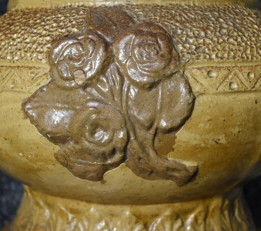 MARLBOROUGH BRICK & PIPE WORKS FLOWER URN Image 1++