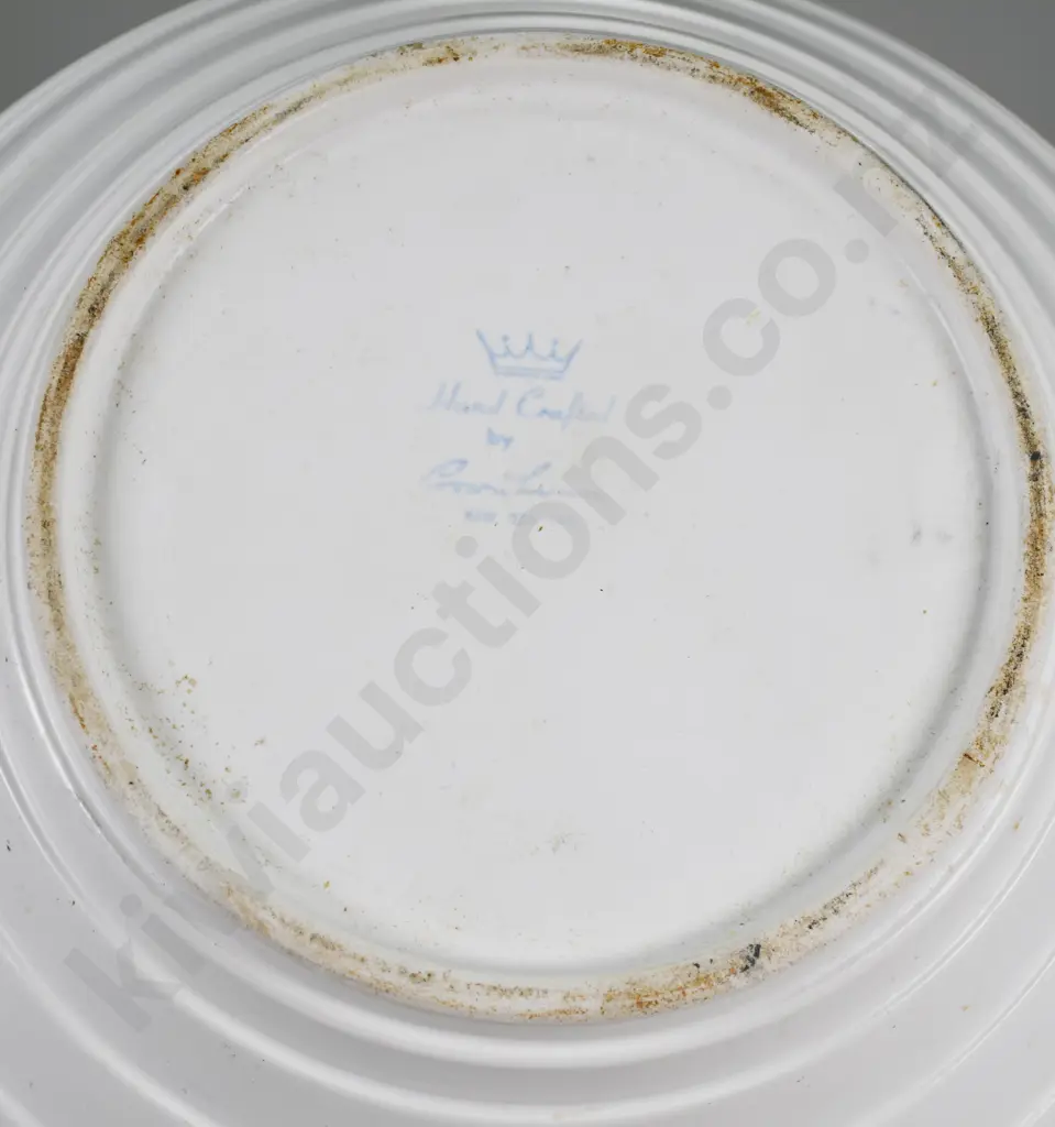 CROWN LYNN SHUFFLEBOTTOM VASE Image 1++