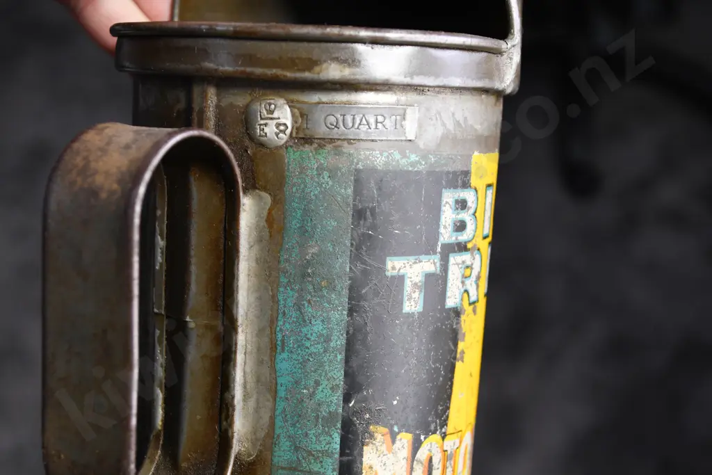 BIG TREE MOTOR OIL CAN/POURER Image 1++