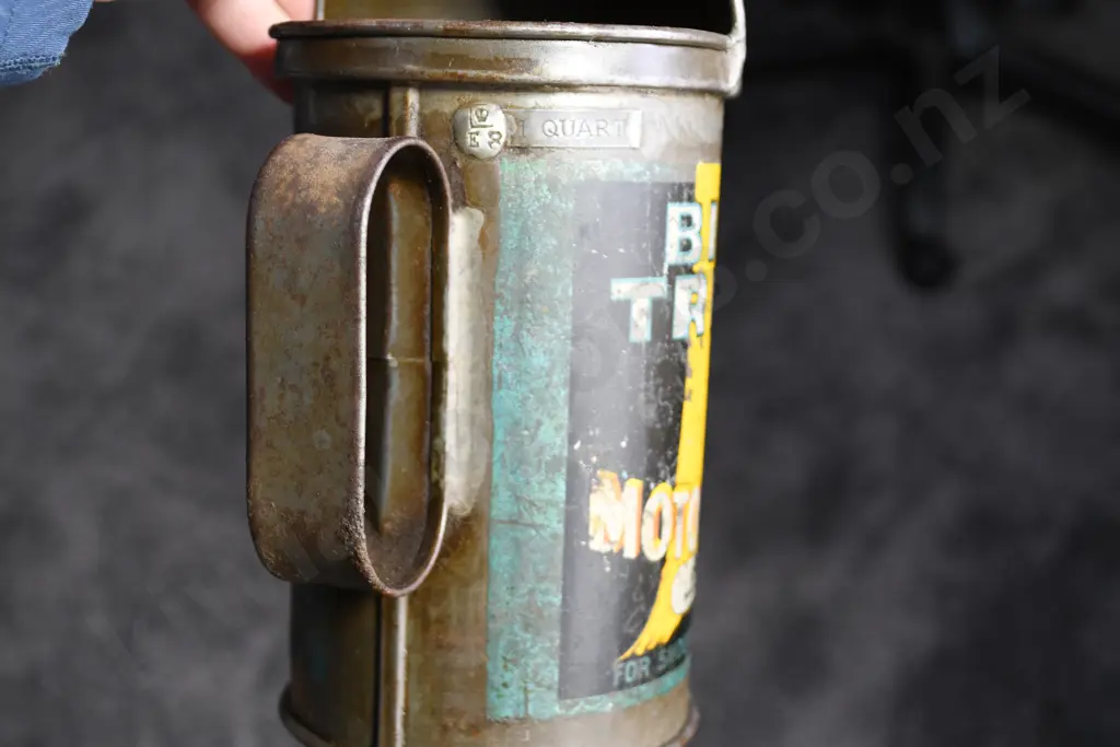 BIG TREE MOTOR OIL CAN/POURER Image 1++