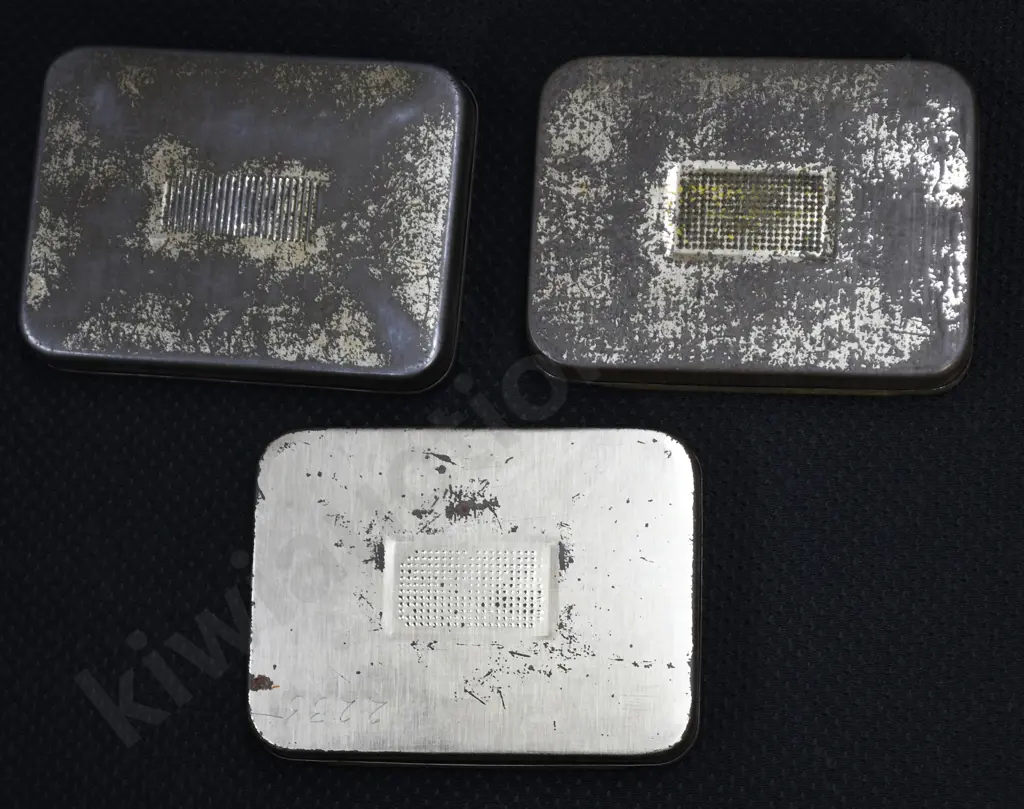 NZ TOBACCO TINS Image 1++