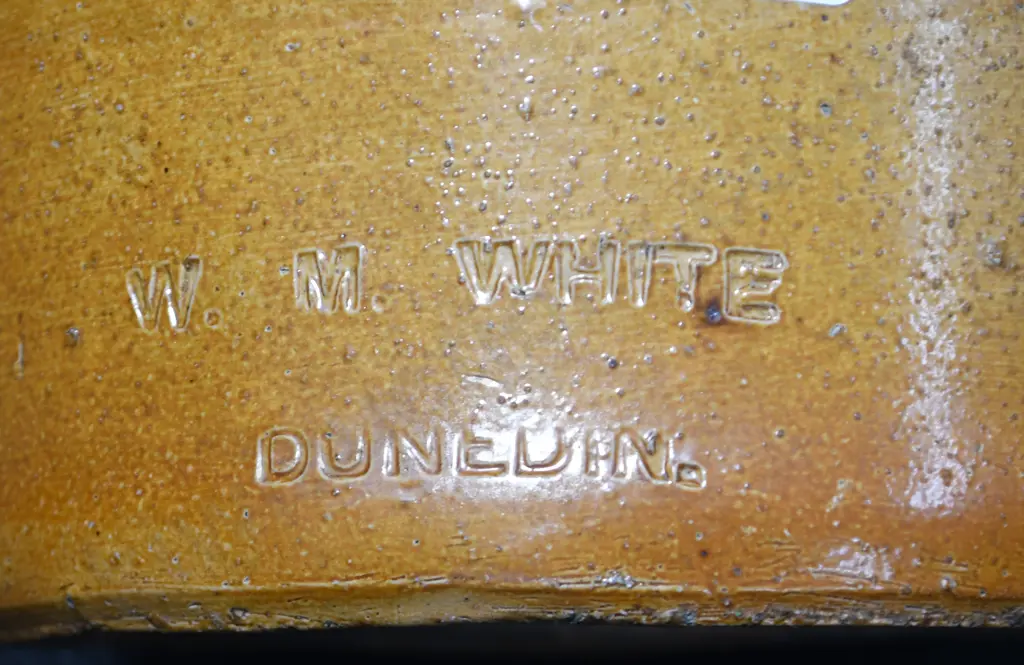 WHITE DUNEDIN HOT WATER BOTTLE Image 1++