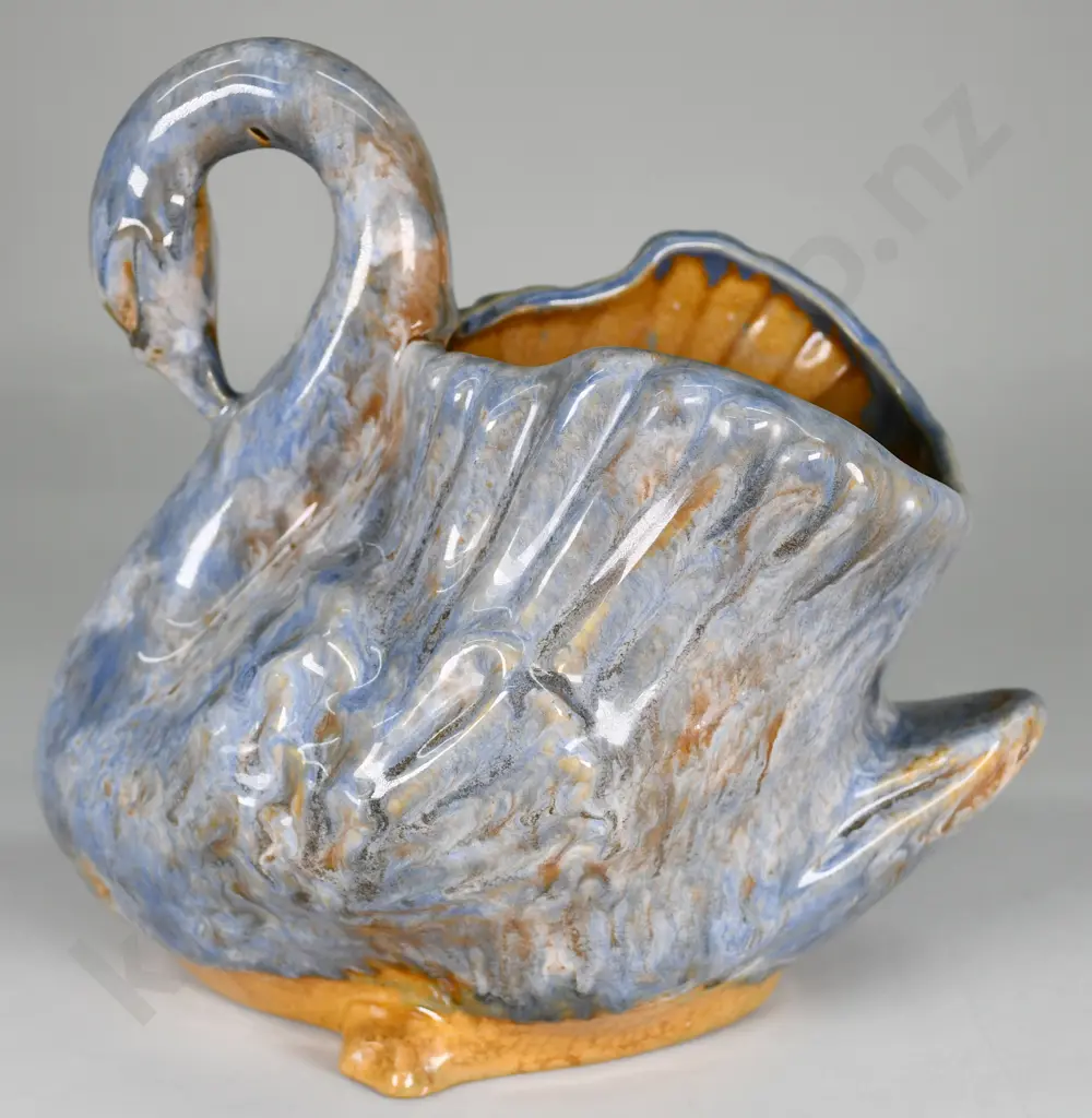 LARGE CROWN LYNN TRICKLE GLAZED MALE SWAN Image 1++