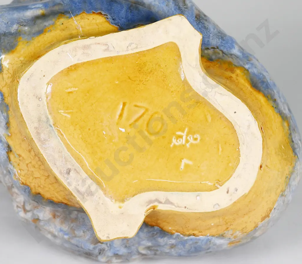 LARGE CROWN LYNN TRICKLE GLAZED MALE SWAN Image 1++