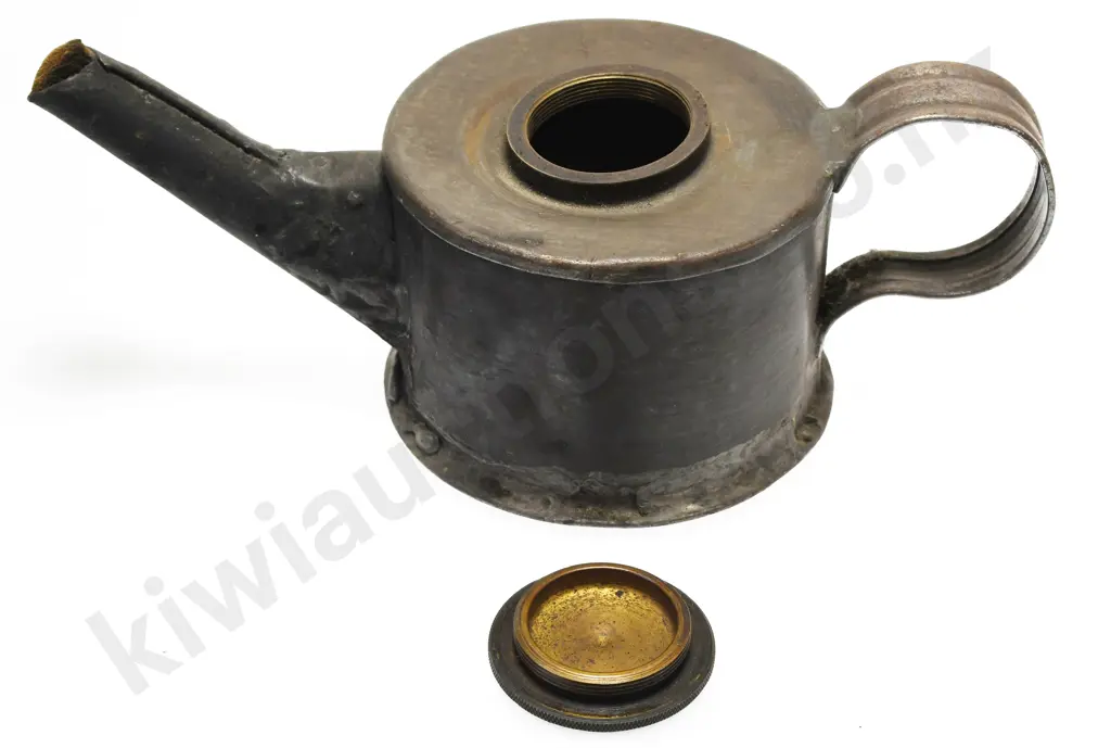 NZ RAILWAY SIGN & NZR OILER Image 1++