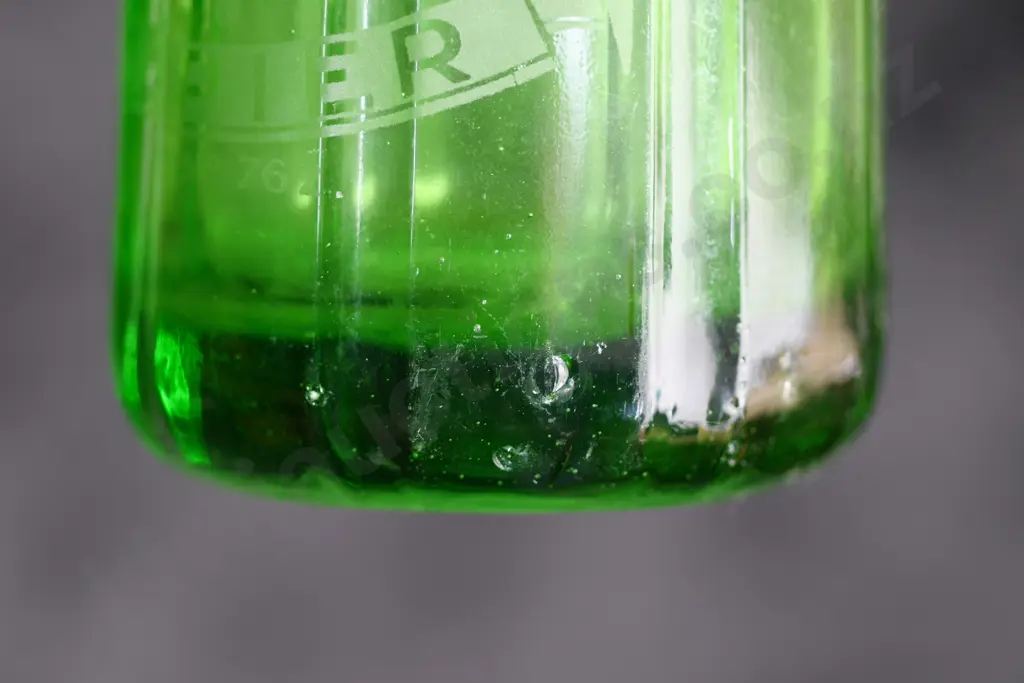 PLOWMAN NAPIER GREEN SODA SYPHON Image 1++