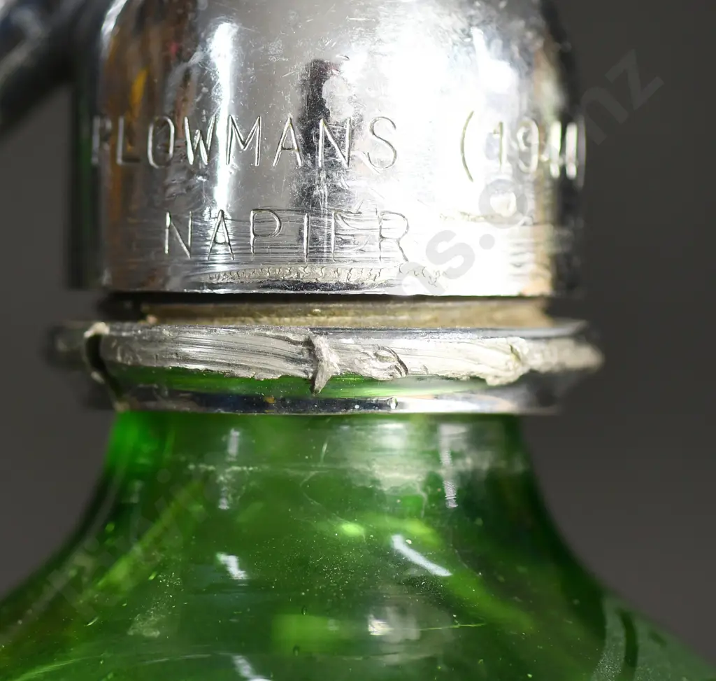 PLOWMAN NAPIER GREEN SODA SYPHON Image 1++