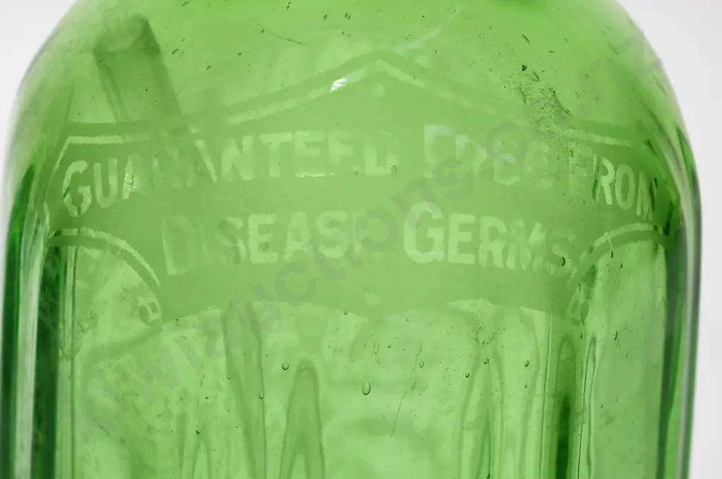 PLOWMAN NAPIER GREEN SODA SYPHON Image 1++