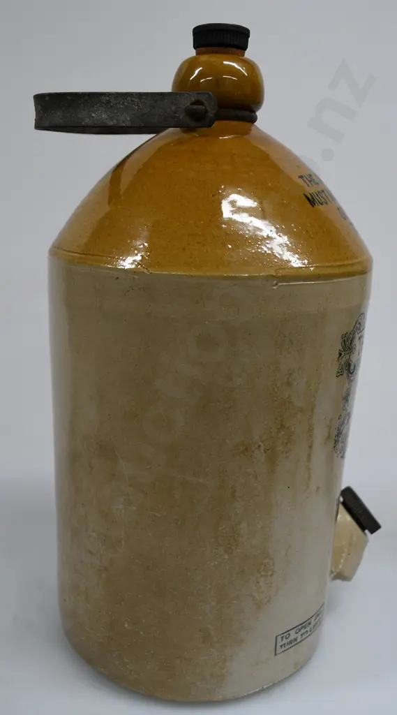 THOMSON LEWIS 4 TOWNS STONE JAR Image 1++