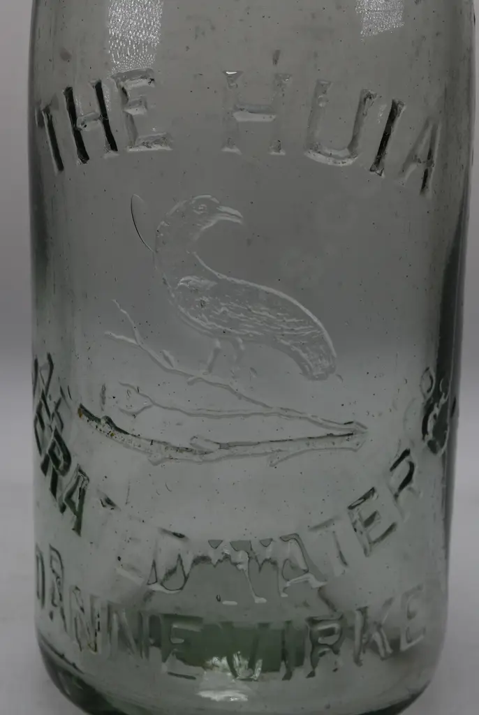 HUIA DANNEVIRKE 26oz CROWN TOP Image 1++