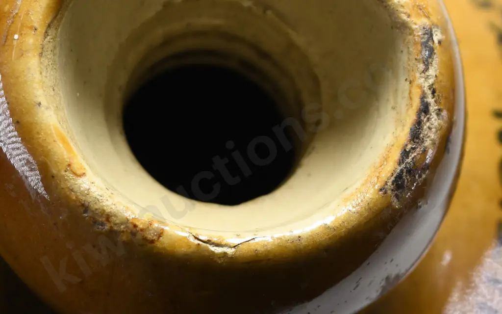 WAI WAI AUCKLAND STONE JAR Image 1++