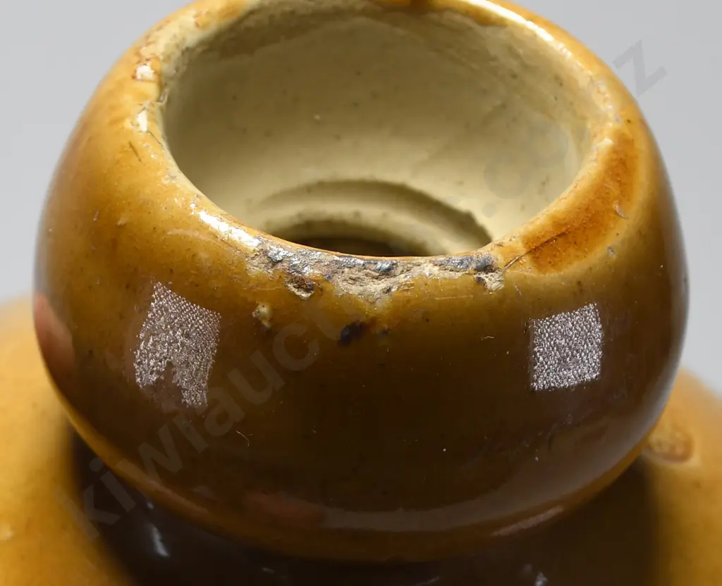 WAI WAI AUCKLAND STONE JAR Image 1++