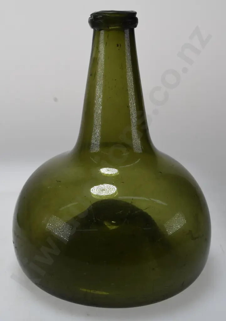 DUTCH ONION FREE BLOWN BOTTLE Image 1++