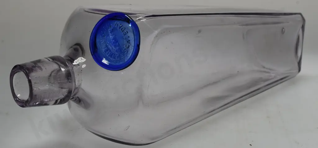 DANIEL VISSER & ZONEN GIN, BLUE GLASS SEAL Image 1++