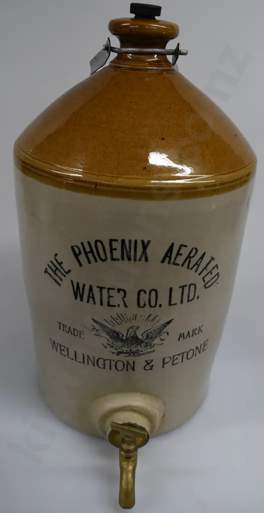 PHOENIX WELLINGTON & PETONE 3 GALLON STONE JAR Image 1++