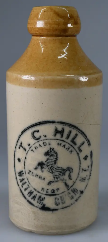 TC HILL CHRISTCHURCH GINGER BEER Image 1++