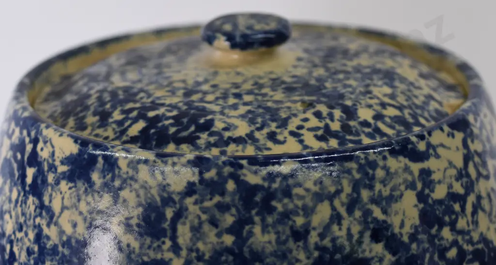 TIMARU POTTERIES LARGE BLUE MOTTLED STORAGE JAR Image 1++
