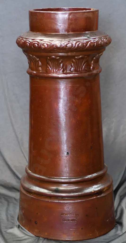 LAMBERT DUNEDIN ORNATE CHIMNEY POT Image 1++