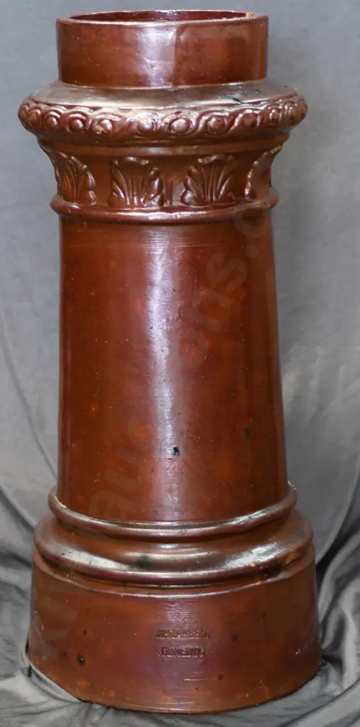 LAMBERT DUNEDIN ORNATE CHIMNEY POT Image 1++