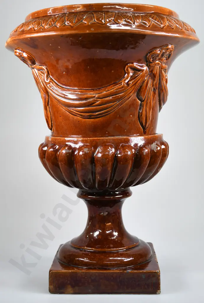 HUTSON WELLINGTON LARGE GARDEN PLANTER Image 1++
