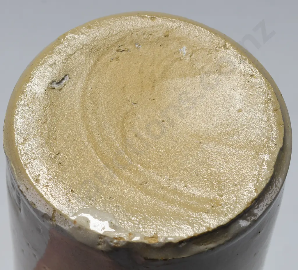 NATIVE MINERAL & AERATED WATER CO AUCKLAND GINGER BEER Image 1++