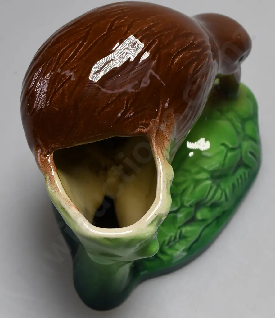 CROWN LYNN TAN AND GREEN GLAZED KIWI Image 1++