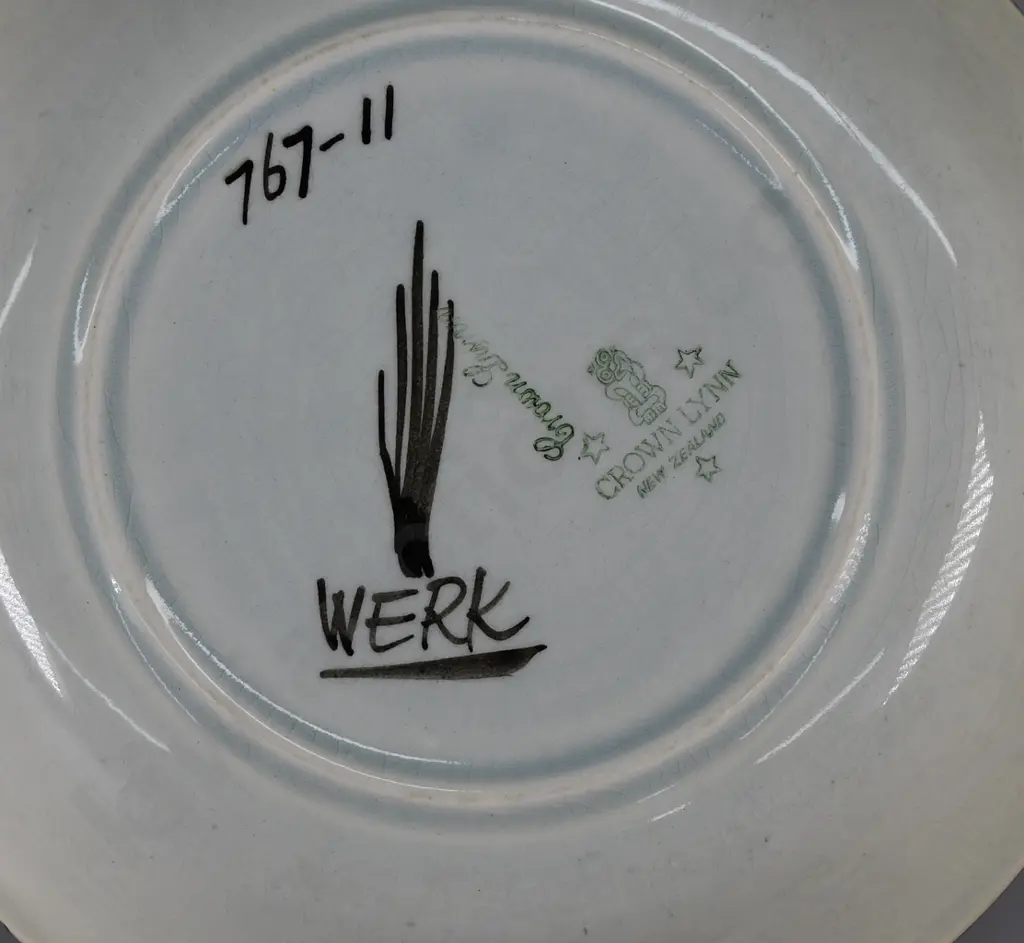 CROWN LYNN 'WERK' POTTERY BOWL Image 1++