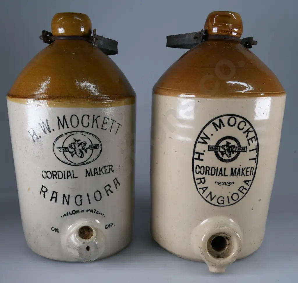 MOCKETT RANGIORA  STONE JAR Image 1++