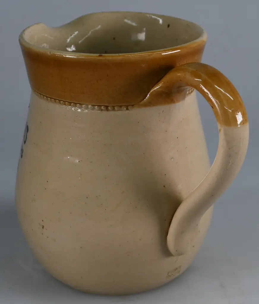 GOLD BALCLUTHA AND MILTON WATER JUG Image 1++