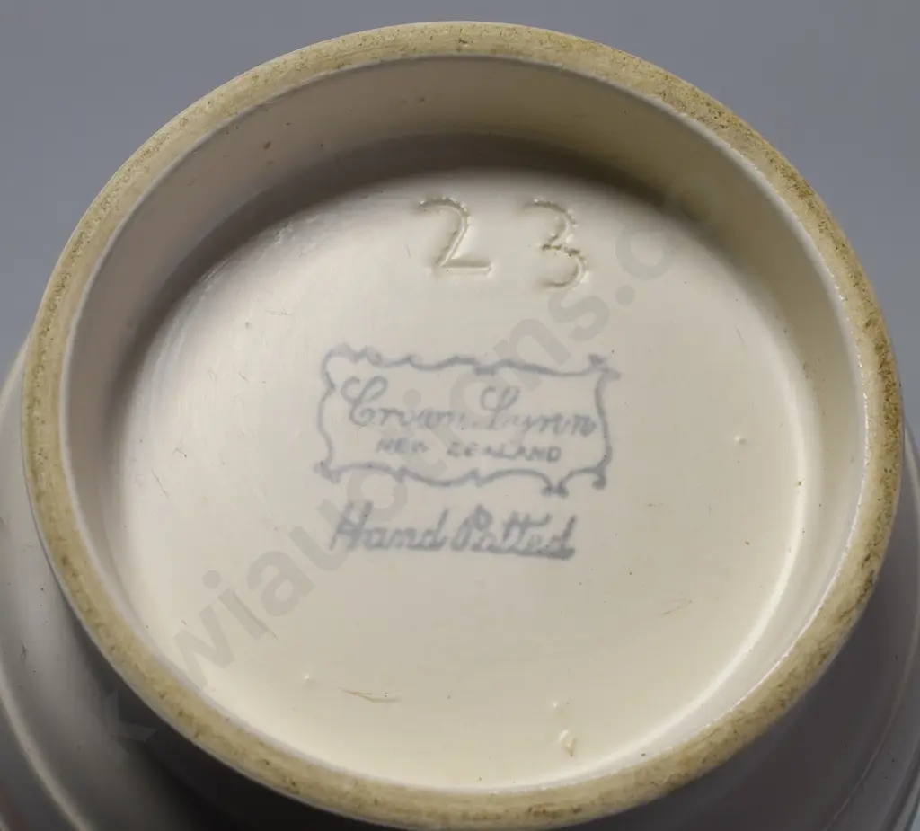 CROWN LYNN HAND POTTED VASE Image 1++