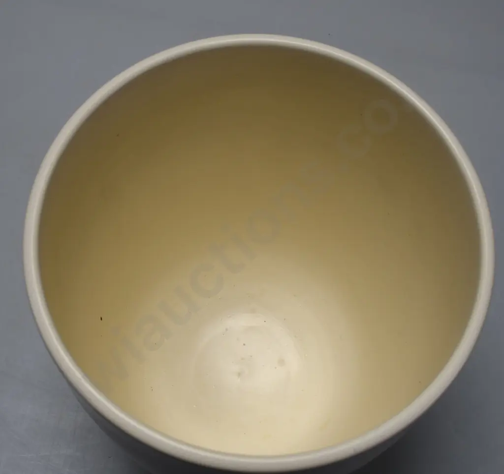 CROWN LYNN HAND POTTED VASE Image 1++