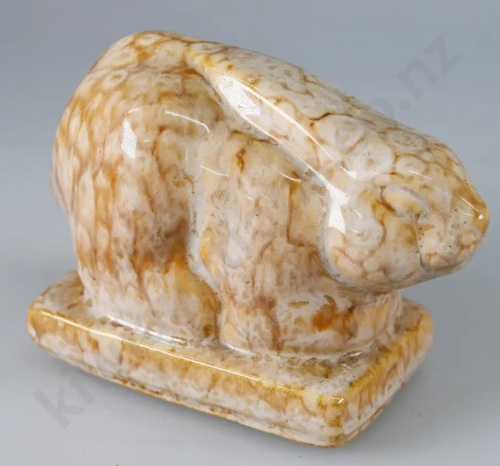 CROWN LYNN / AMBRICO RABBIT Image 1++