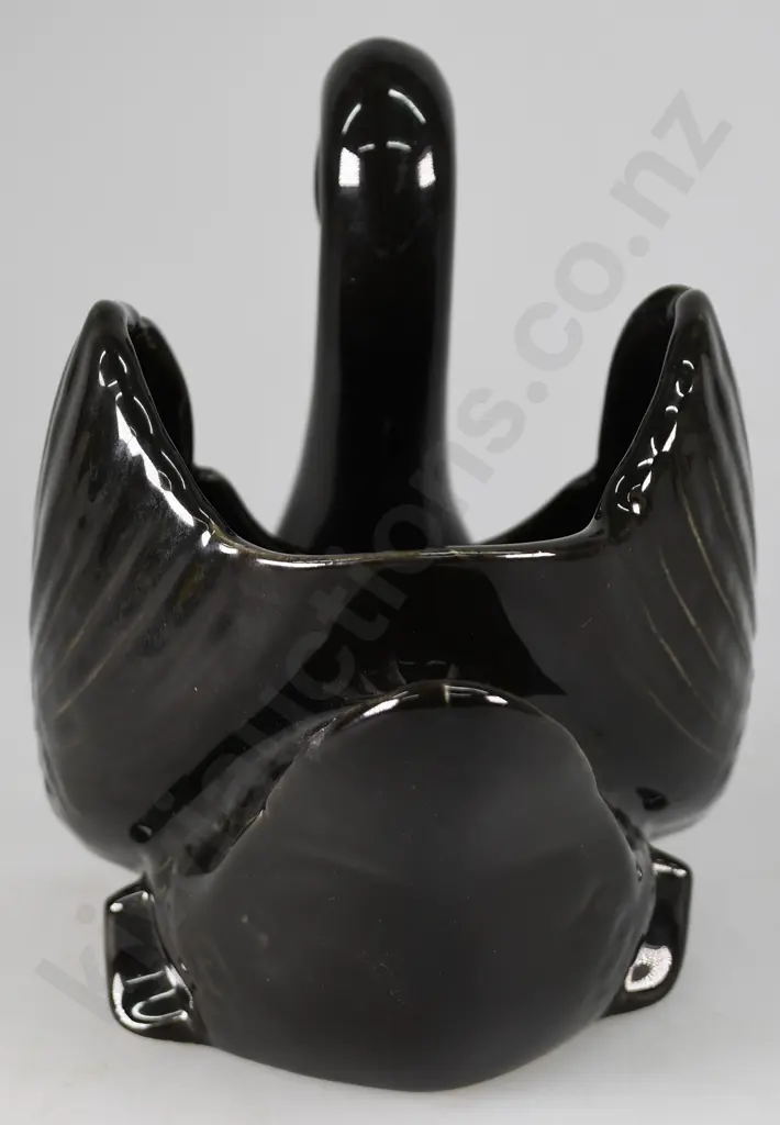 CROWN LYNN MEDIUM BLACK SWAN Image 1++