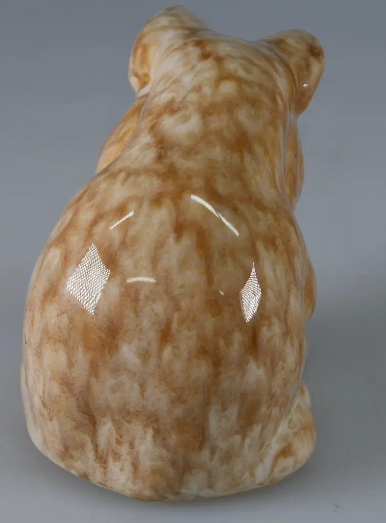 CROWN LYNN / AMBRICO SPECKLED GLAZED PIG Image 1++