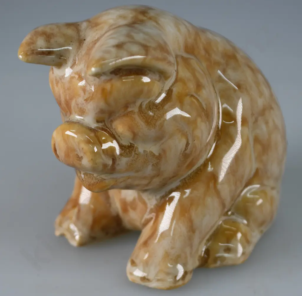 CROWN LYNN / AMBRICO SPECKLED GLAZED PIG Image 1++