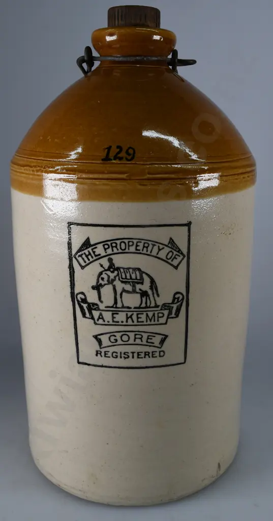 KEMP GORE STONE JAR Image 1++