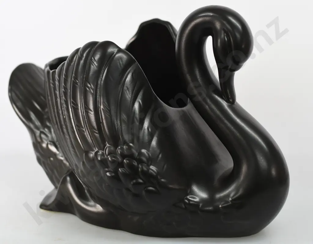CROWN LYNN LARGE BLACK SWAN Image 1++