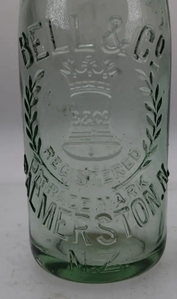 BELL PALMERSTON NORTH CROWN TOP Image 1++